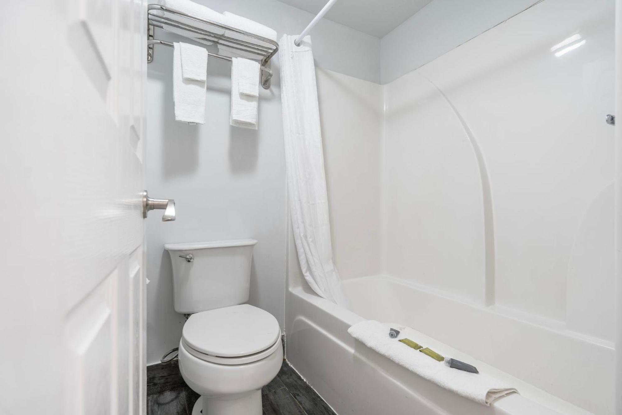 Budgetel Inns & Suites Augusta Downtown 706-945-1238 Extérieur photo