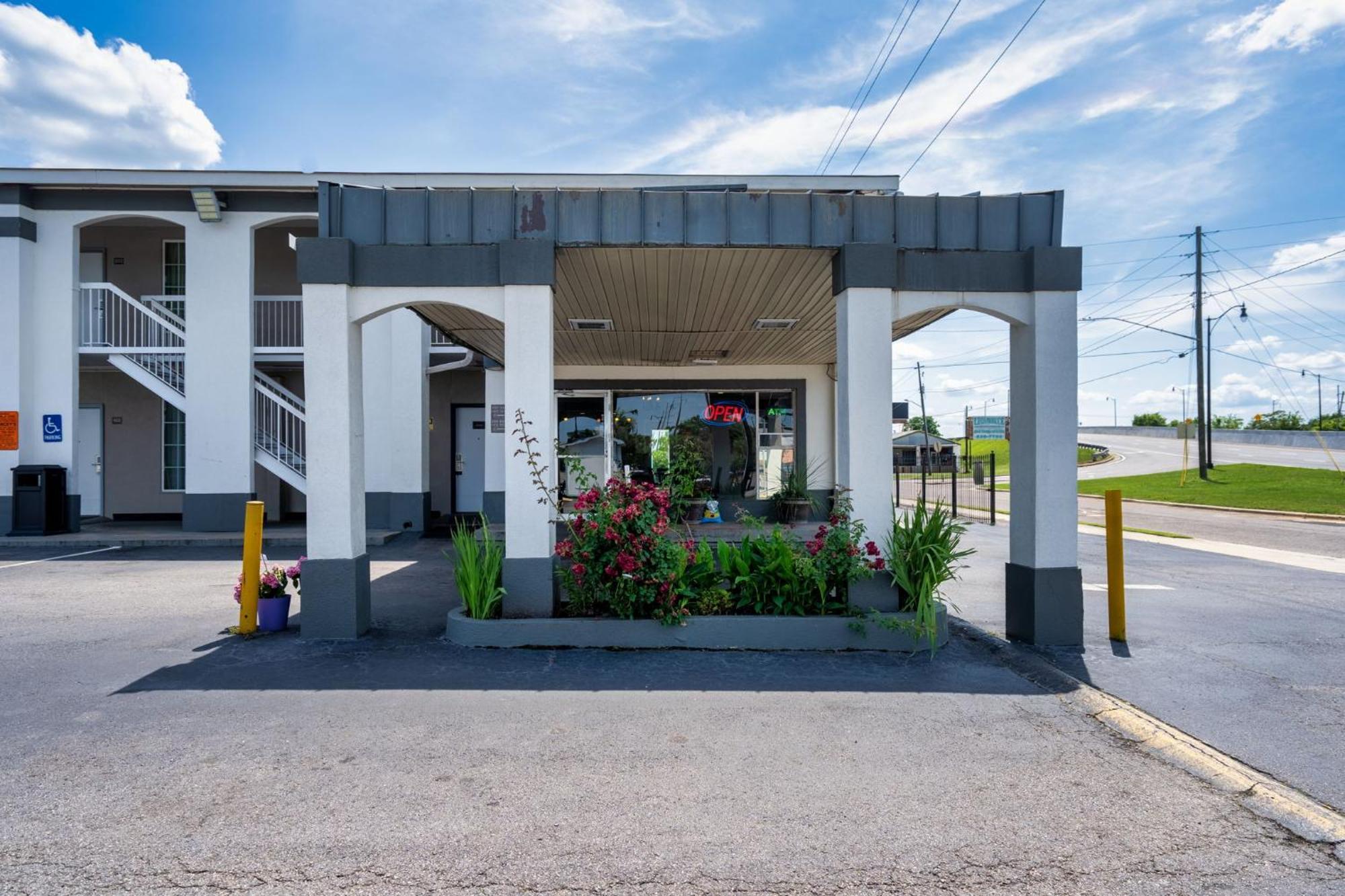 Budgetel Inns & Suites Augusta Downtown 706-945-1238 Extérieur photo